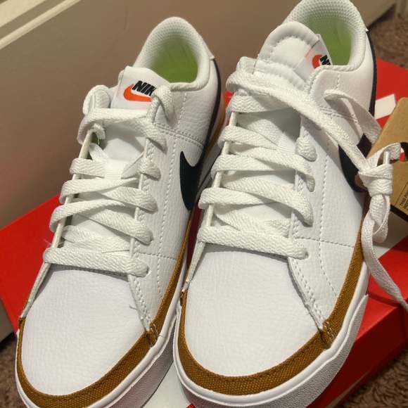 NEW!! Nike Court Legacy Sneakers Womens - Picture 5 of 11